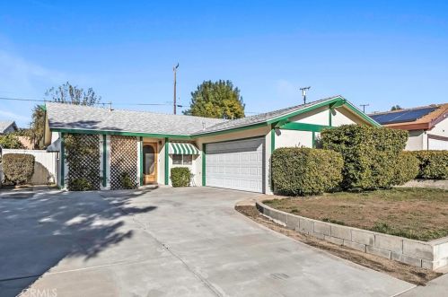 19537 Ermine St, Santa Clarita, CA 91351-1130