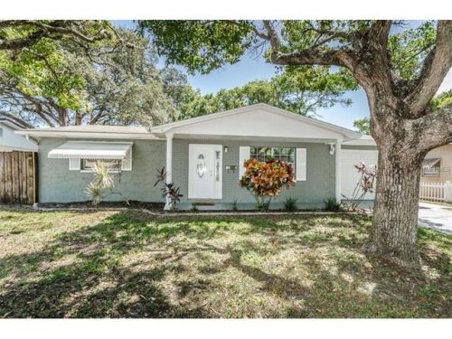 1024 Prescott Ln, Tarpon Springs, FL 34691-5036