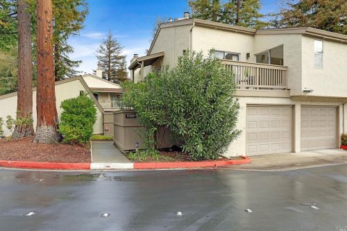 19305 Vineyard Ln, Saratoga, CA 95070-4545