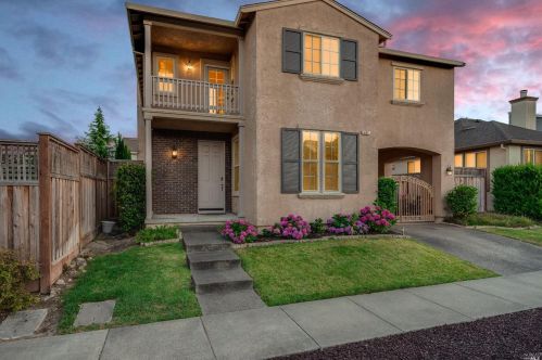 407 Goblet Pl, Windsor CA  95492-6676 exterior
