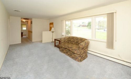 683 Squaw Brook Rd, Paterson NJ  07508-3004 exterior