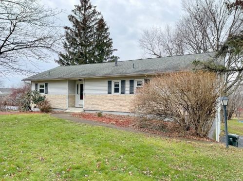 107 Mills Ave, Middletown, NY 10941-1131