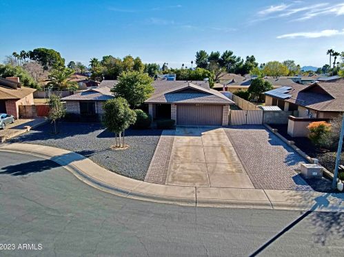 4627 Dahlia Dr, Glendale, AZ 85304-2139