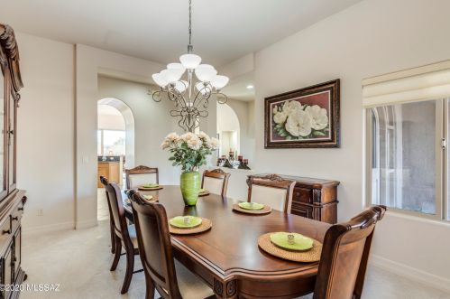 976 Josephine Saddle Pl, Green Valley AZ 85614-6302 exterior