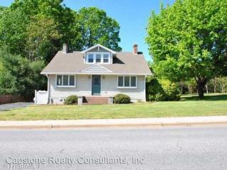 2546 Reynolda Rd, Winston Salem NC  27106-4618 exterior