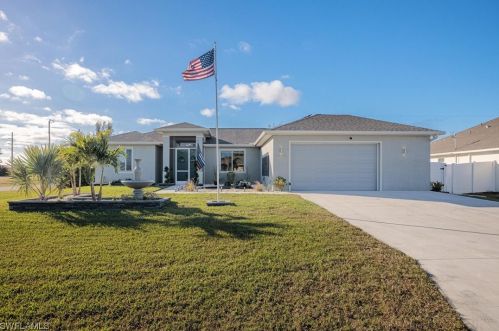 1616 2nd Ter, Cape Coral, FL 33909-2224