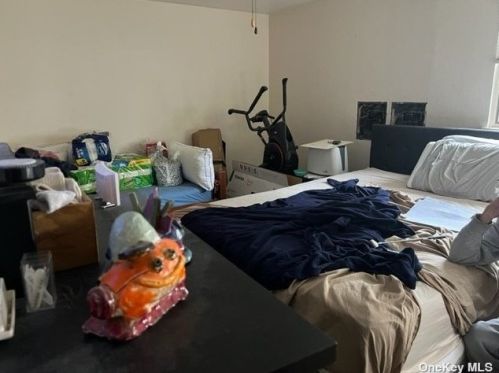 232 Pulaski Rd, Huntington Station NY  11746-1534 exterior