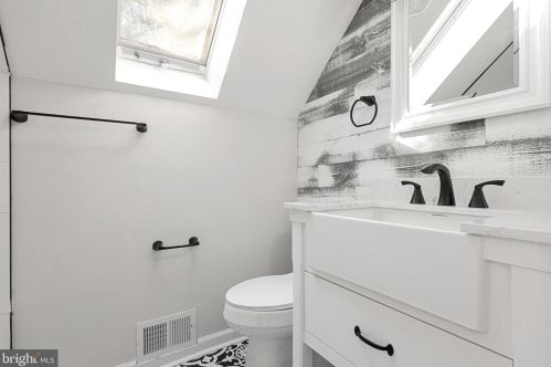 37 Holstone Ln, Willingboro NJ  08046-1817 exterior