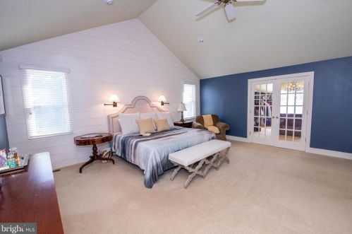 156 Whitney Ln, Southampton PA  18954-1080 exterior