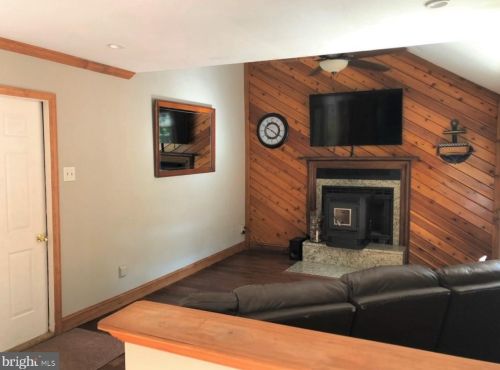 1331 Westminster Dr, Downingtown PA  19335-3652 exterior