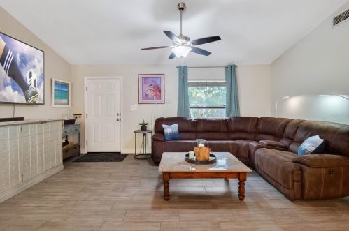 13250 Rose Hollow Way, Astatula, FL 34705-9430