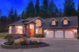 16824 Lake Goodwin Rd, Camano Island, WA 98292-8967