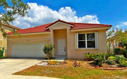 13478 23rd St, Hollywood, FL 33027-2676
