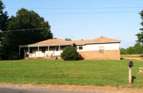 1341 Shiloh Rd, Courtland, MS 38620-9316