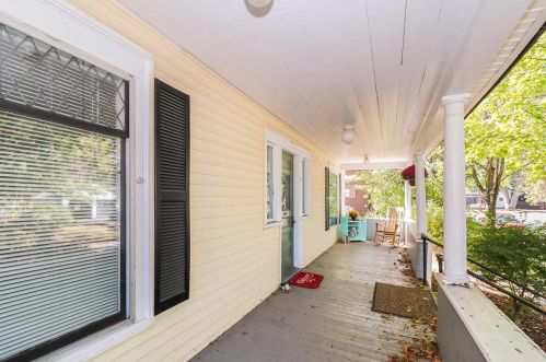 27 Holly St, Concord, NH 03301-3574
