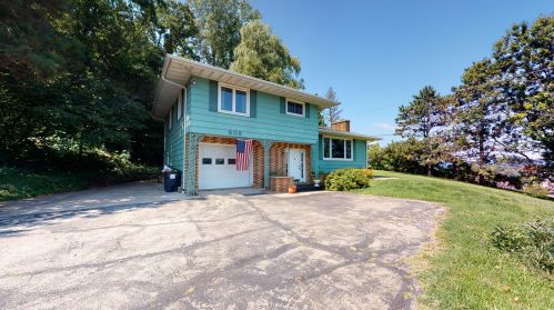606 Birchwood Ln, West Salem, WI 54669-1802