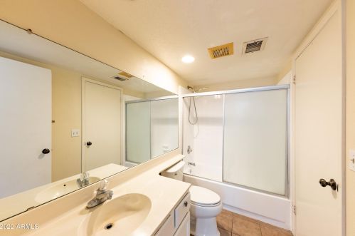 9213 59th Ave, Glendale AZ  85302-3039 exterior