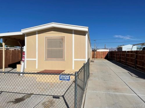 441 Coral Reef Dr, Bullhead City, AZ 86442-4850