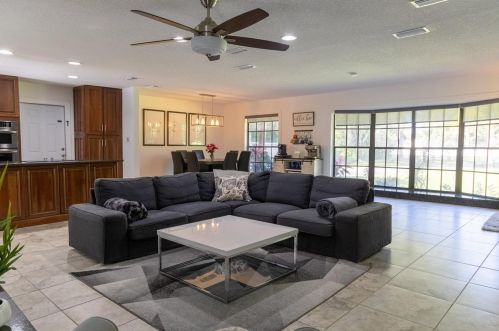 10709 Dixon Dr, Riverview FL  33579-7407 exterior