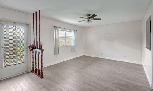 155 Valencia G, Delray Beach FL  33446-2055 exterior