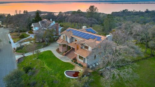 498 Lakeridge Ct, Folsom, CA 95762-3913