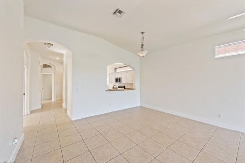 8684 Ibis Cove Cir, Naples FL  34119-7727 exterior