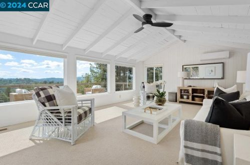 70 El Gavilan Rd, Orinda, CA 94563-1908