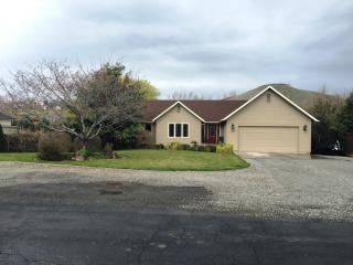 120 Lesa Marie Ln, Kennewick, WA 99338-7322