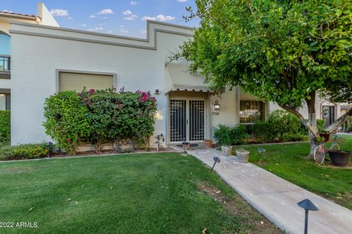7724 Camelback Rd, Scottsdale AZ 85251-1801 exterior