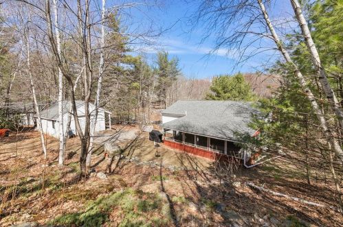 6 Happy Holw Rd, Danville NH  03819-3100 exterior