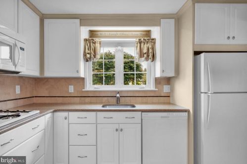 113 Purnell Ave, Riverton NJ 08077-2248 exterior