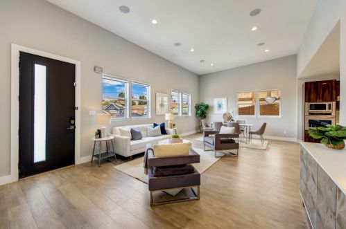 2624 Inyo Ave, Oakland CA  94601-1324 exterior