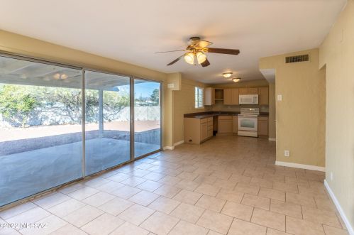 8409 Mary Dr, Tucson AZ  85730-2038 exterior