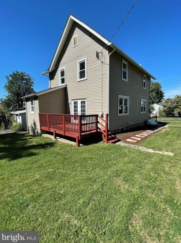2300 Parkview Ave, Willow Grove, PA 19090-4107