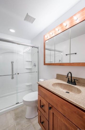 180 Woburn Farm Cir, Englewood OH  45322-3425 exterior