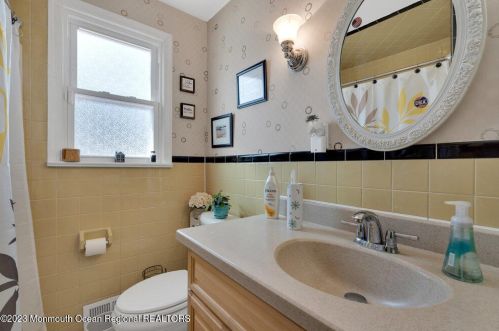 309 Ave, Belmar NJ 07719-2429 exterior