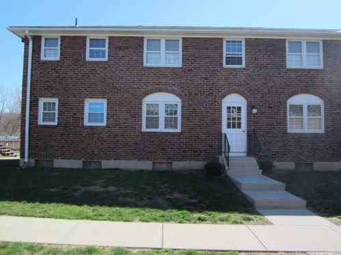 201 Regan Rd, Vernon CT  06066-2868 exterior