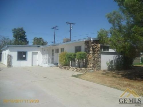 2713 Fern Way, Bakersfield, CA 93304-5823