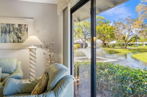 406 Club Dr, West Palm Beach, FL 33418-7074