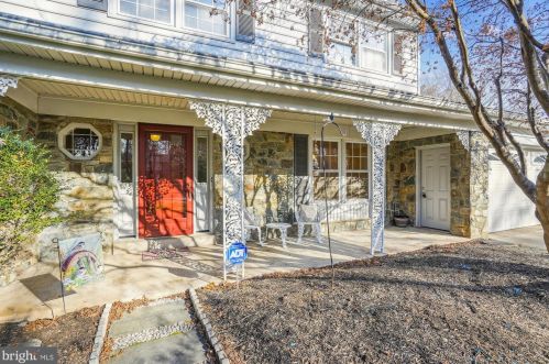 3005 Rayjohn Ln, Herndon, VA 20171-1517