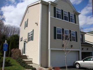 1300 Lexington Blvd, Bethel CT  06801-1337 exterior