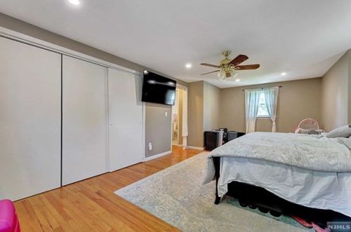 46 Delaware Ave, Dumont NJ  07628-2408 exterior