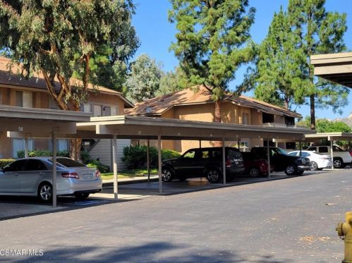 4581 Alamo St, Simi Valley CA  93063-1792 exterior