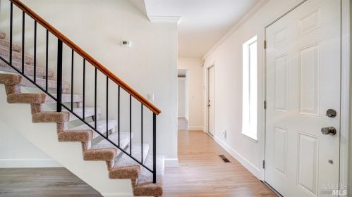 1145 Putney Dr, Santa Rosa, CA 95401-8810