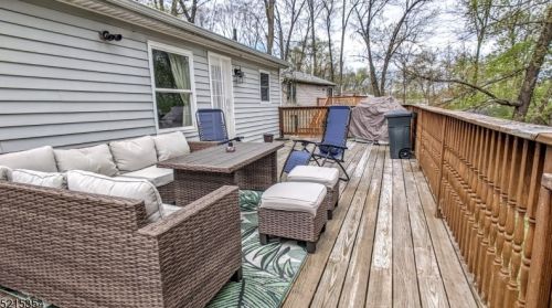 31 Arrowhead Dr, Wantage NJ  07461-1210 exterior