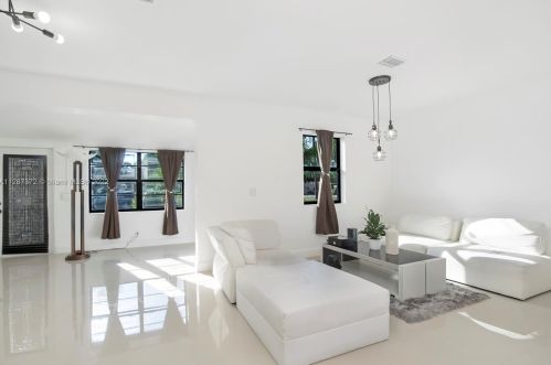 1401 3rd Ave, Dania Beach FL  33004-4214 exterior