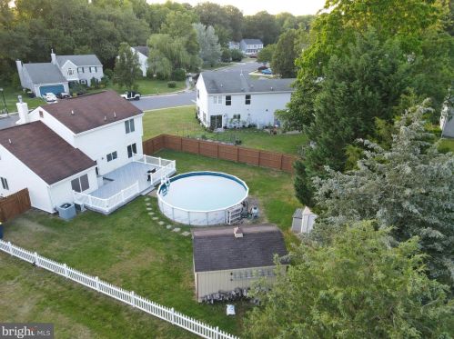 9 Heatherfield Way, Dover DE  19904-9752 exterior