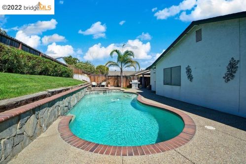 5053 Fernwood Ct, Oakley, CA 94561-1606