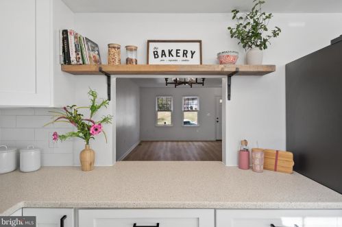 6027 Meade Ct, Harrisburg PA  17112-8546 exterior