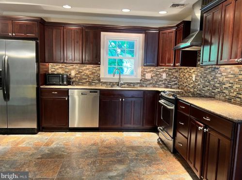 204 Wren Ct, Downingtown, PA 19335-3371
